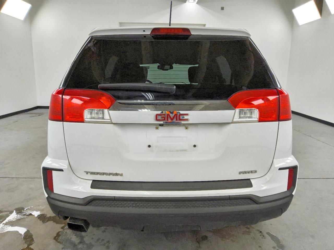 2017 GMC TERRAIN SLE photo 6