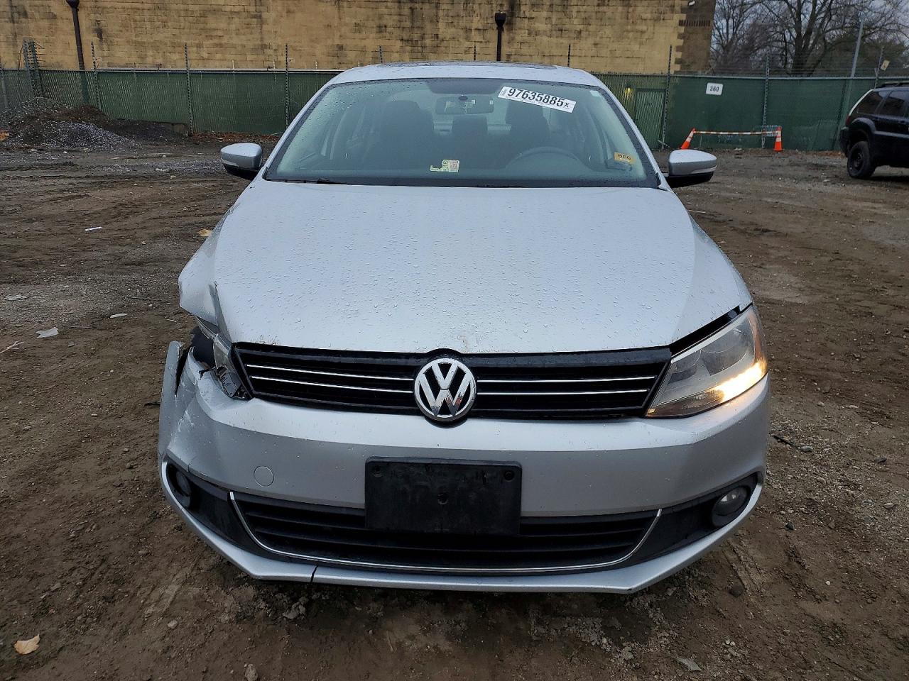 2011 VOLKSWAGEN JETTA SEL photo 5