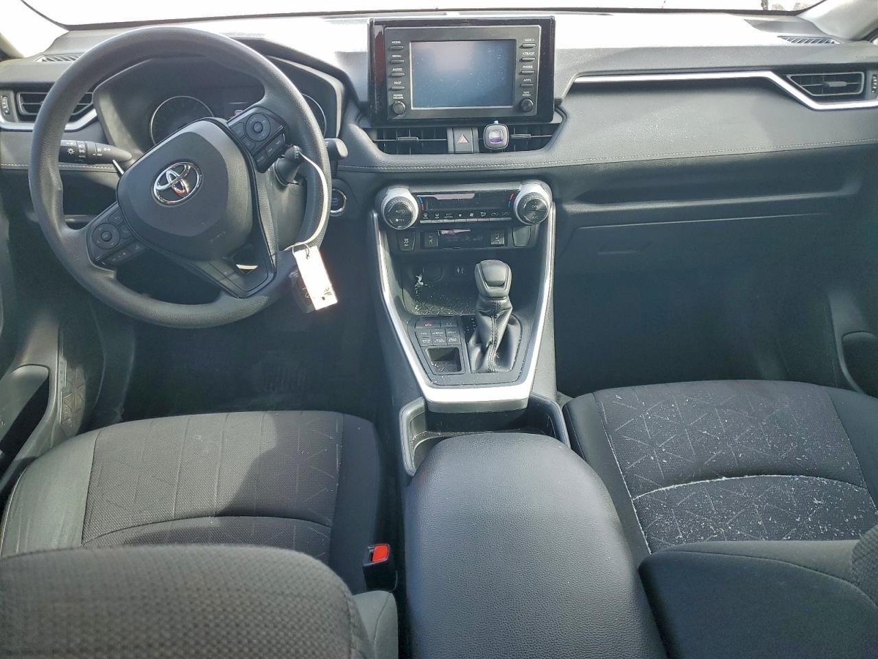 2019 TOYOTA RAV4 XLE photo 8