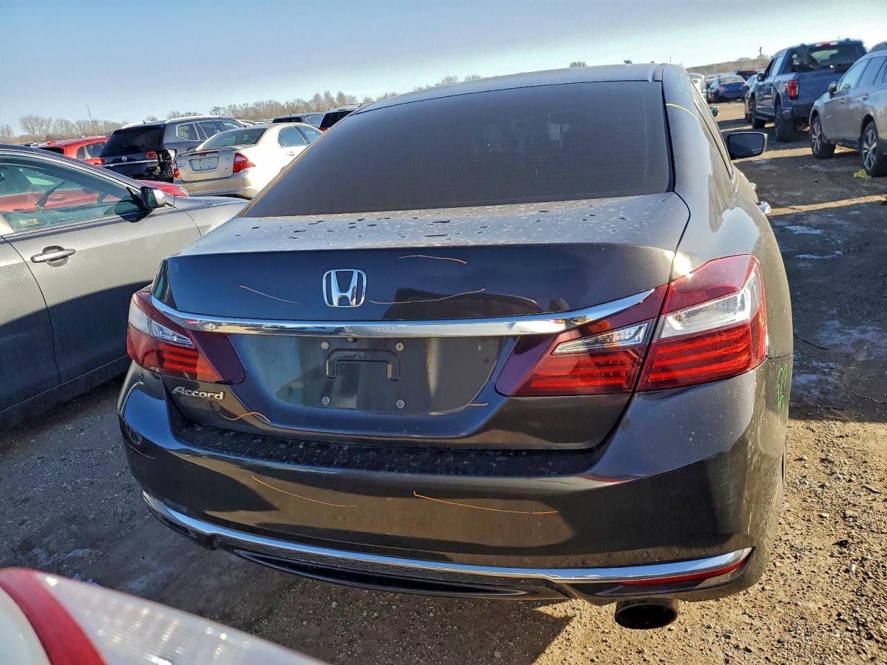 2016 HONDA ACCORD LX photo 11