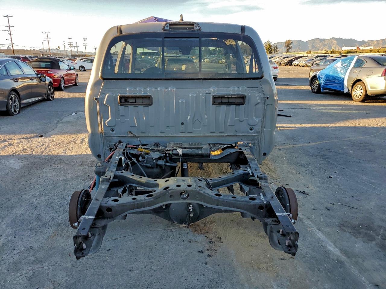 2019 TOYOTA TACOMA photo 16