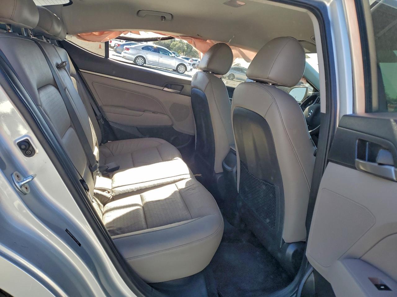 2017 HYUNDAI ELANTRA SE photo 10