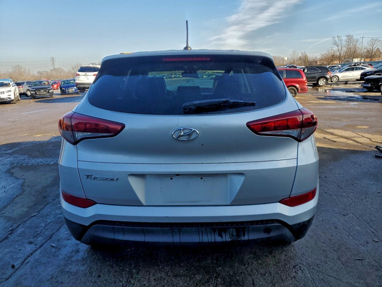 2016 HYUNDAI TUCSON SE photo 6
