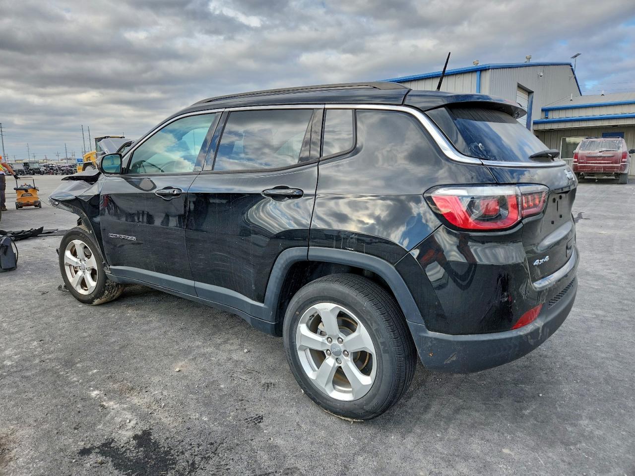 2017 JEEP COMPASS LATITUDE photo 2