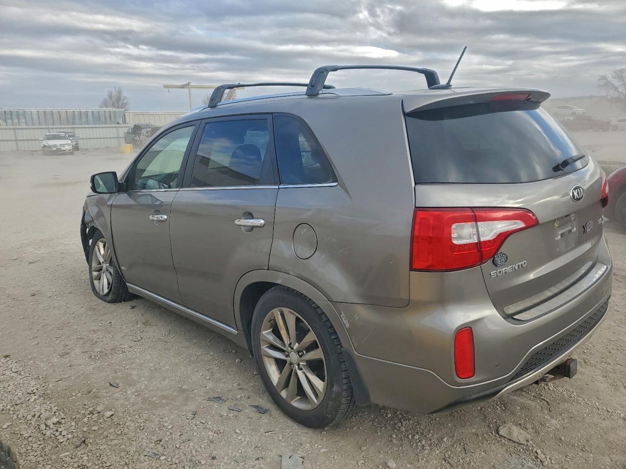 2014 KIA SORENTO SX photo 2
