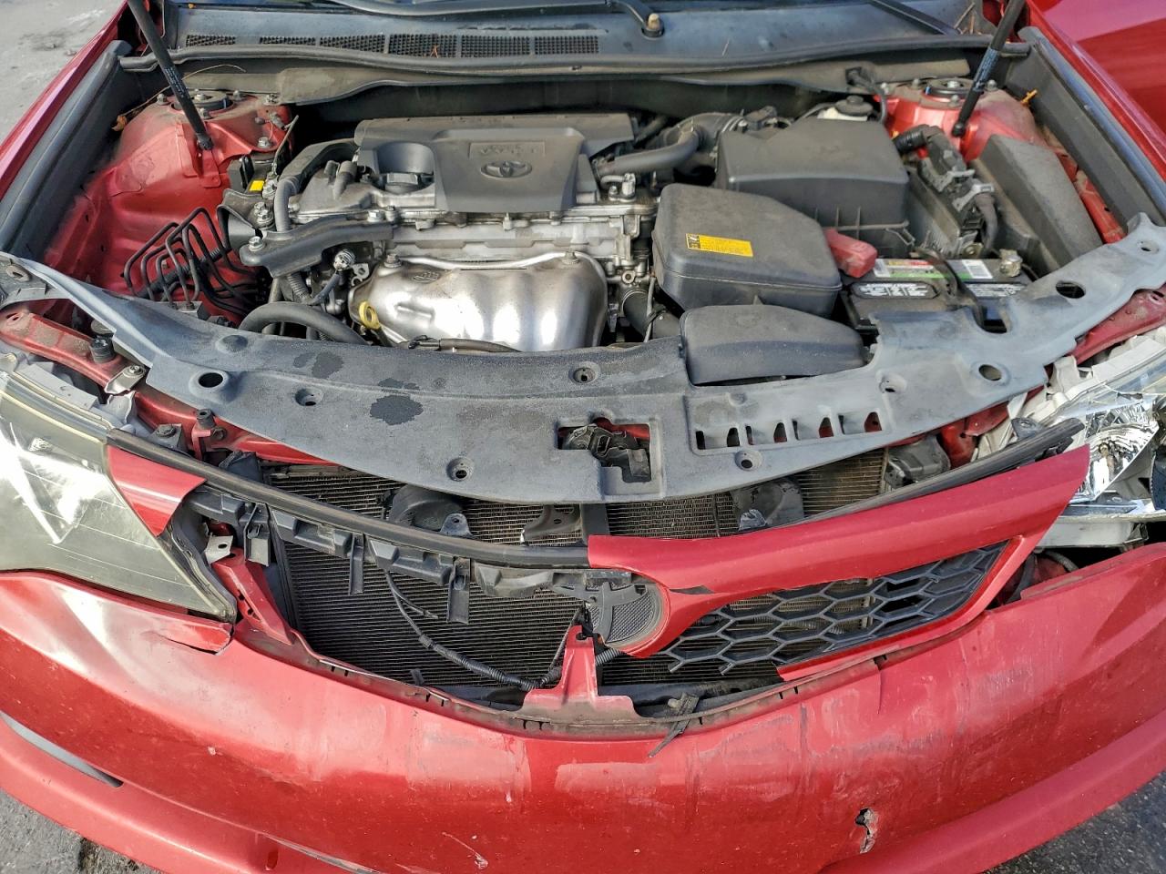 2014 TOYOTA CAMRY L photo 11