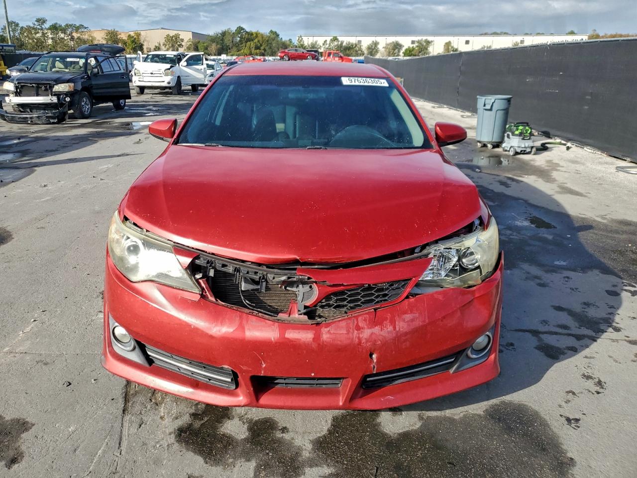2014 TOYOTA CAMRY L photo 5