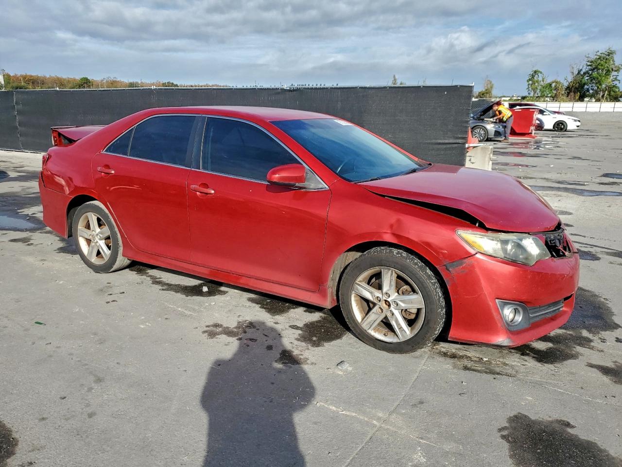 2014 TOYOTA CAMRY L photo 4