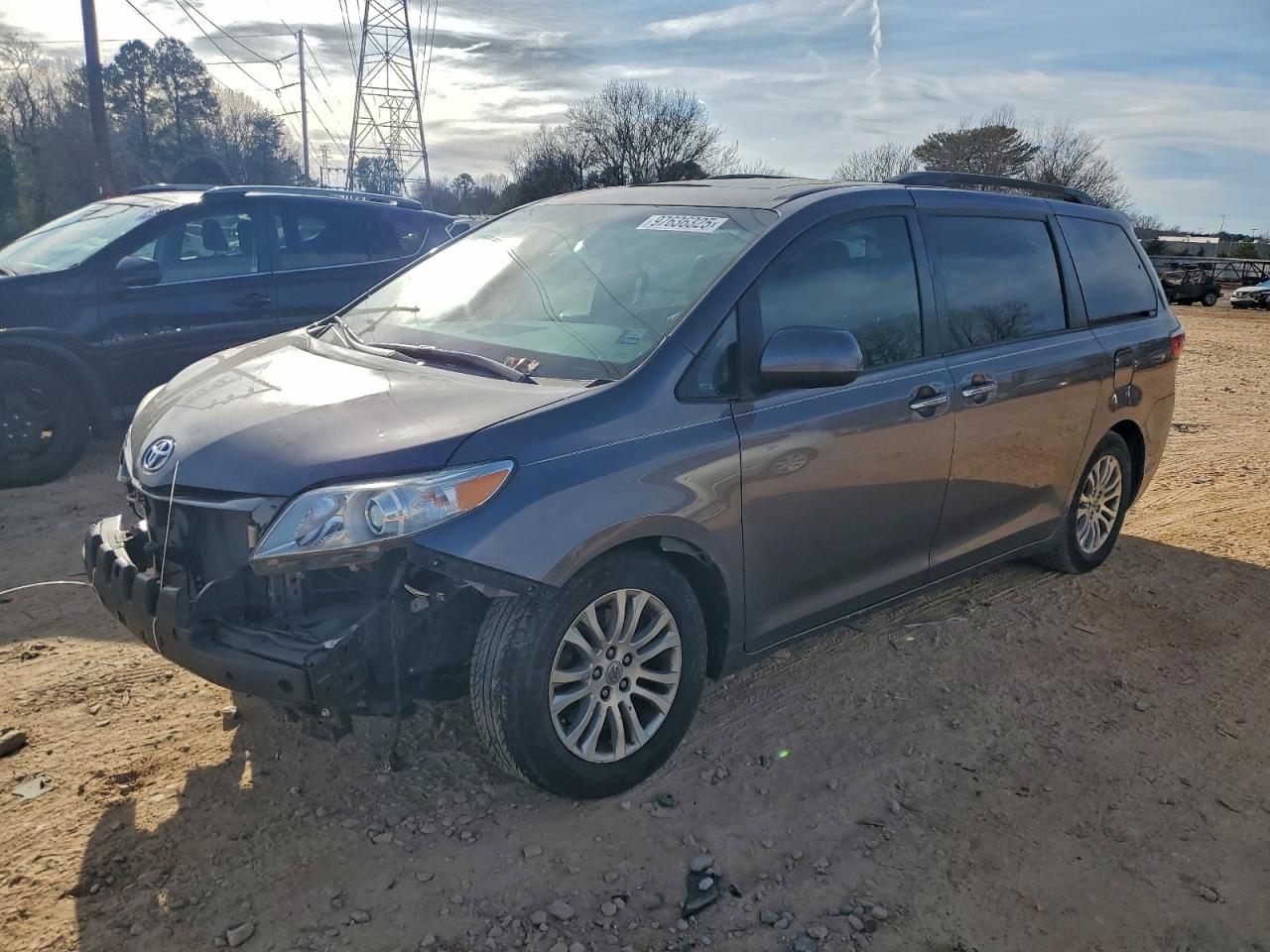 2015 TOYOTA SIENNA