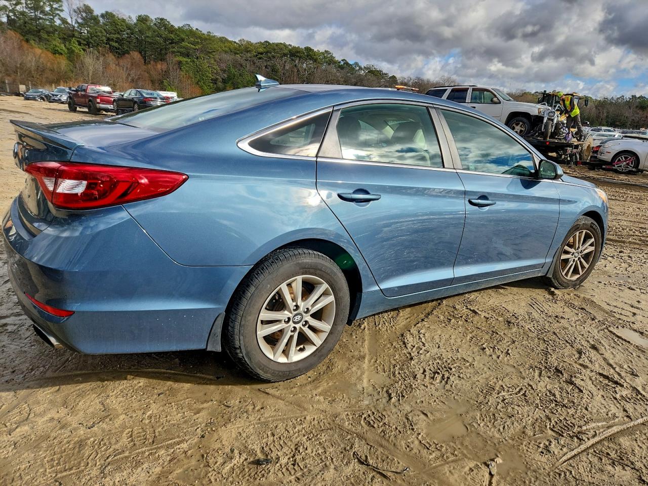 2015 HYUNDAI SONATA SE photo 3