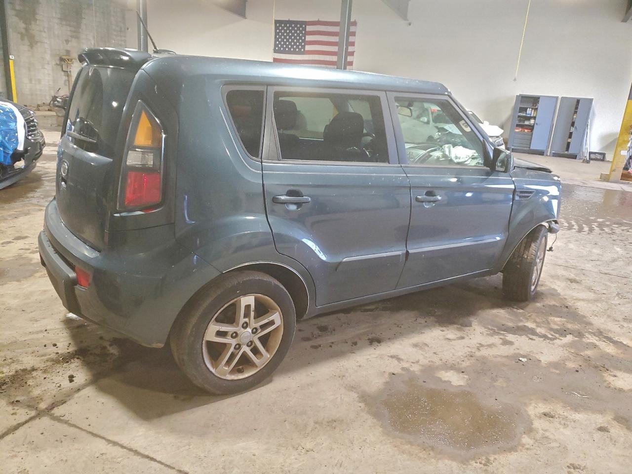 2011 KIA SOUL + photo 3
