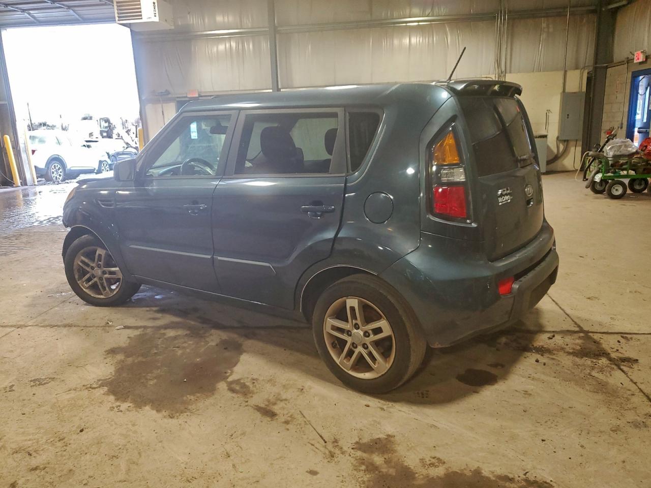 2011 KIA SOUL + photo 2