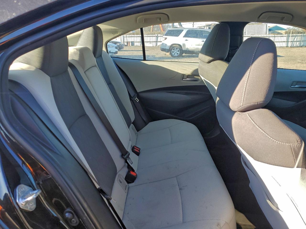 2020 TOYOTA COROLLA LE photo 19
