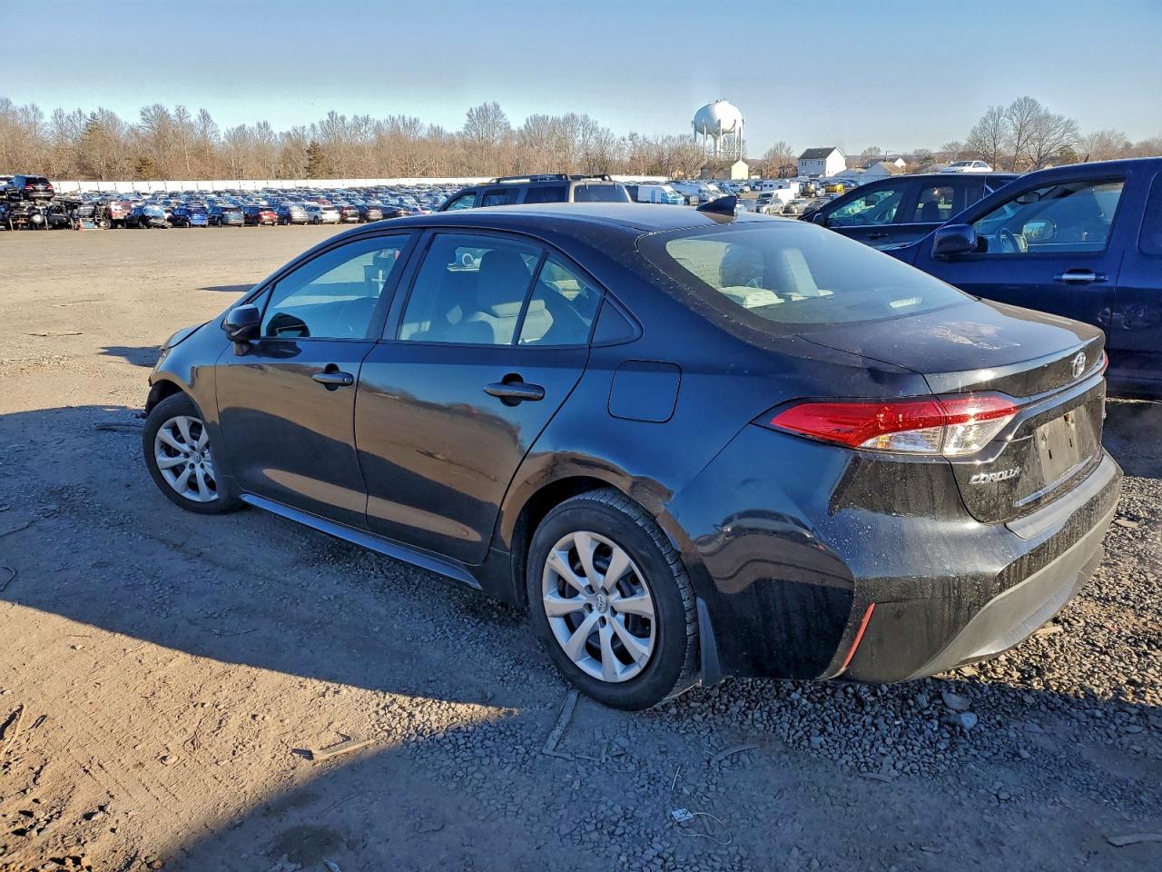 2020 TOYOTA COROLLA LE photo 3