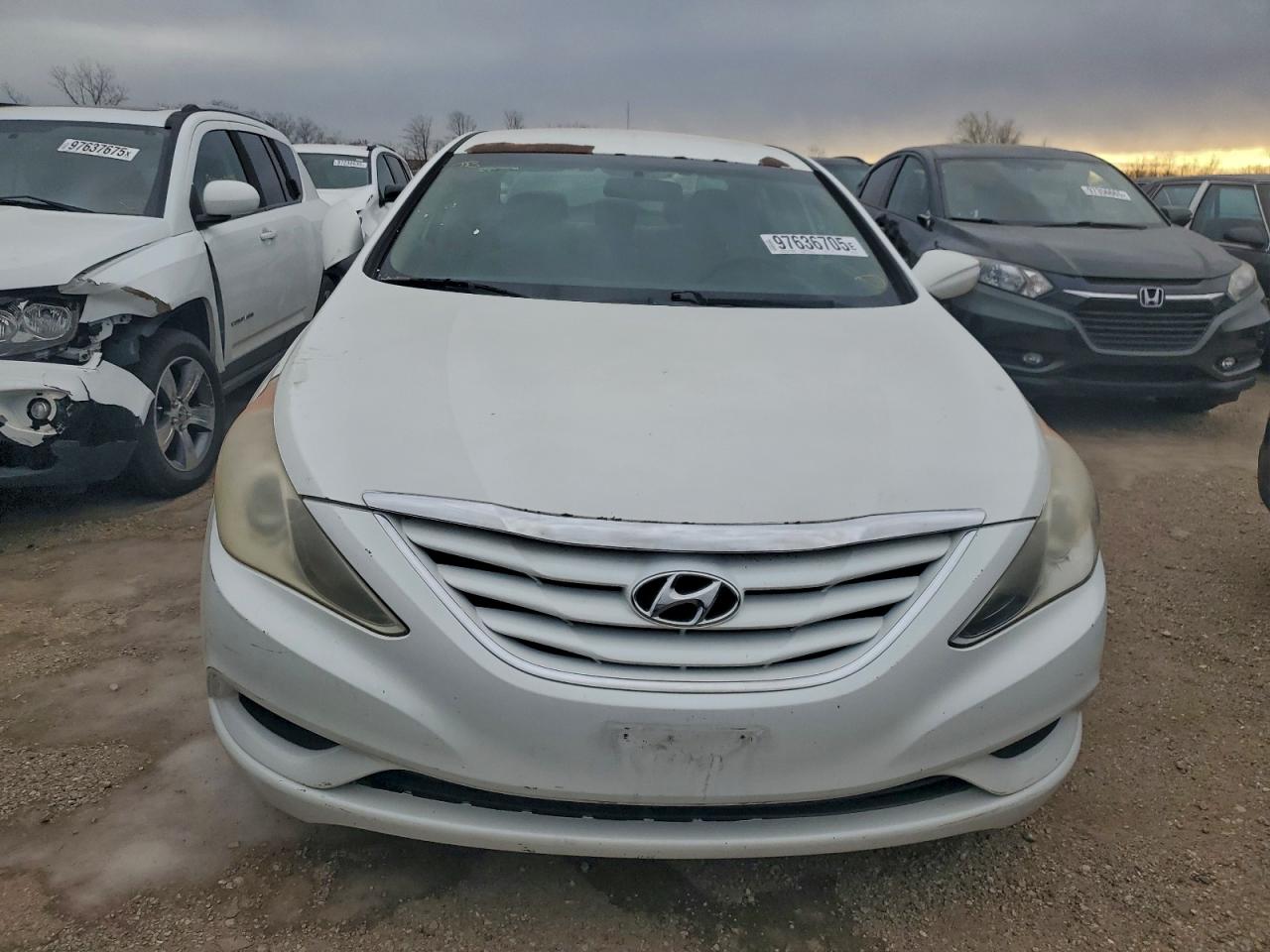 2011 HYUNDAI SONATA GLS photo 5