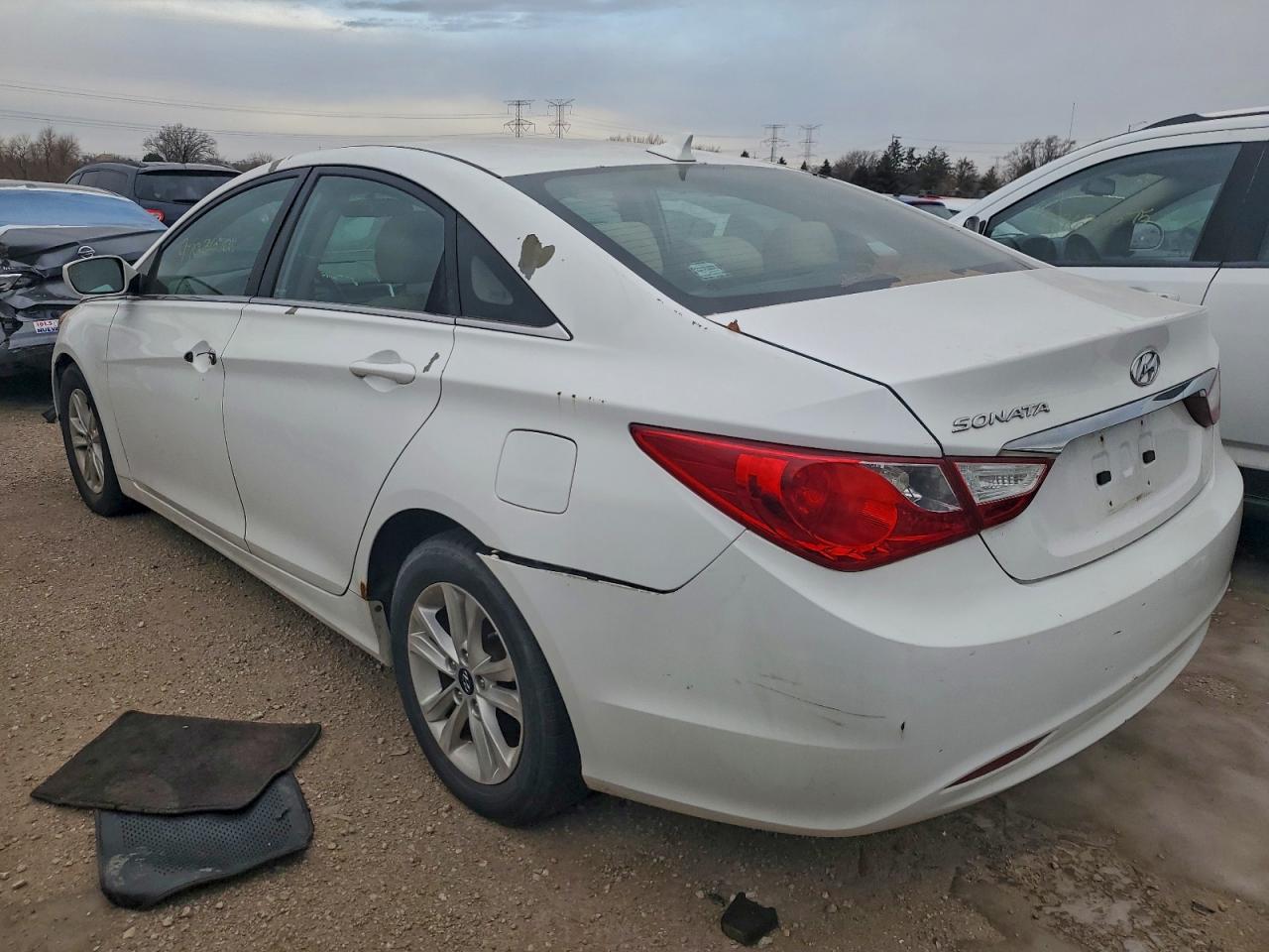 2011 HYUNDAI SONATA GLS photo 2
