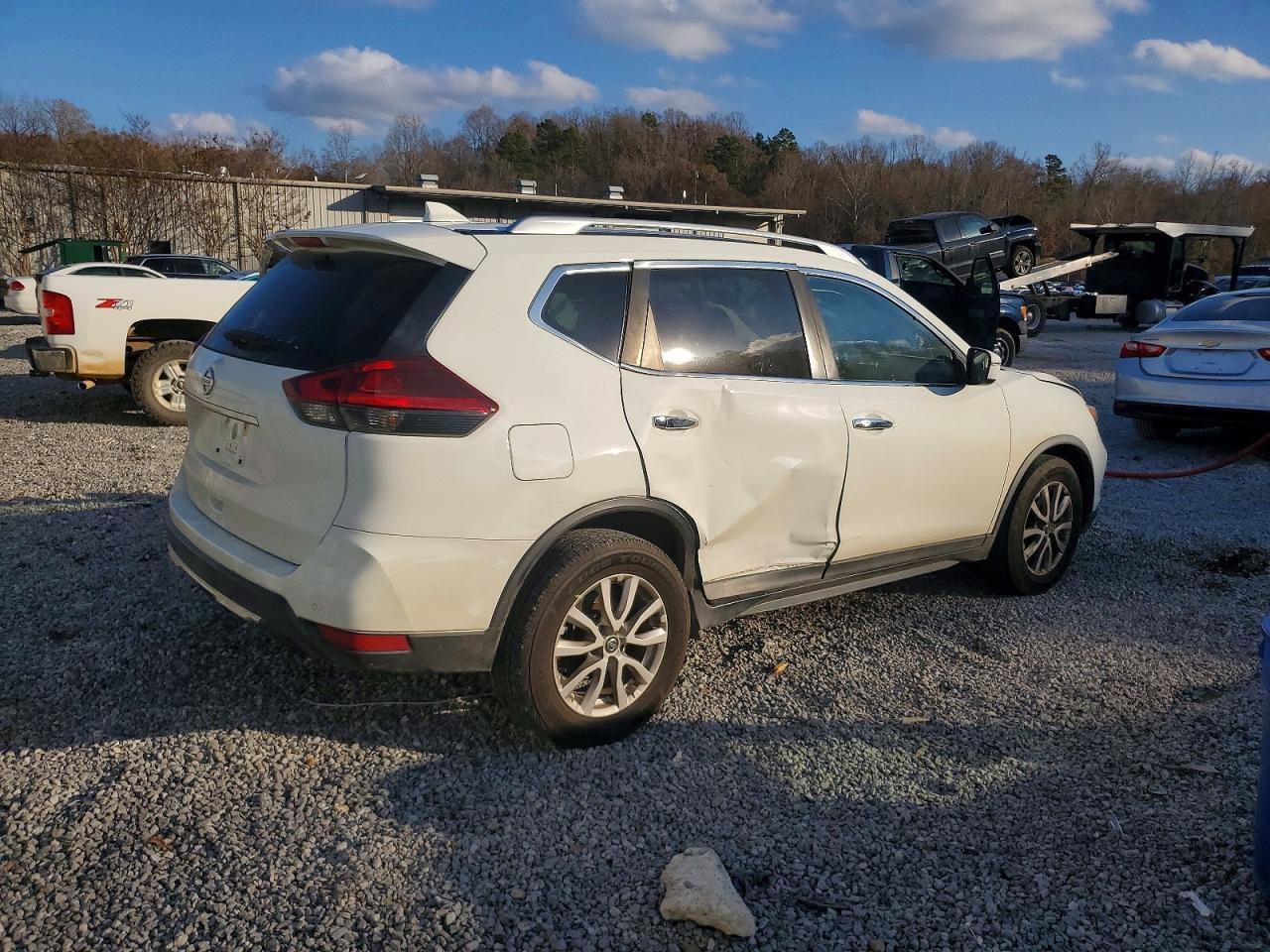 2020 NISSAN ROGUE S photo 3
