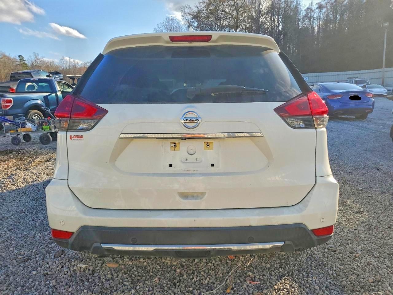 2020 NISSAN ROGUE S photo 6