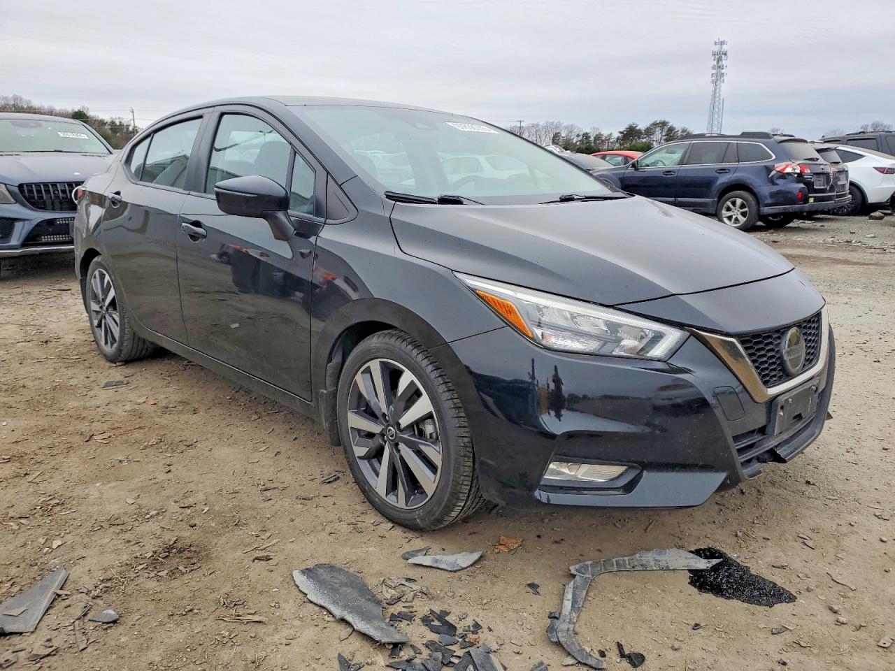 2020 NISSAN VERSA SR photo 4