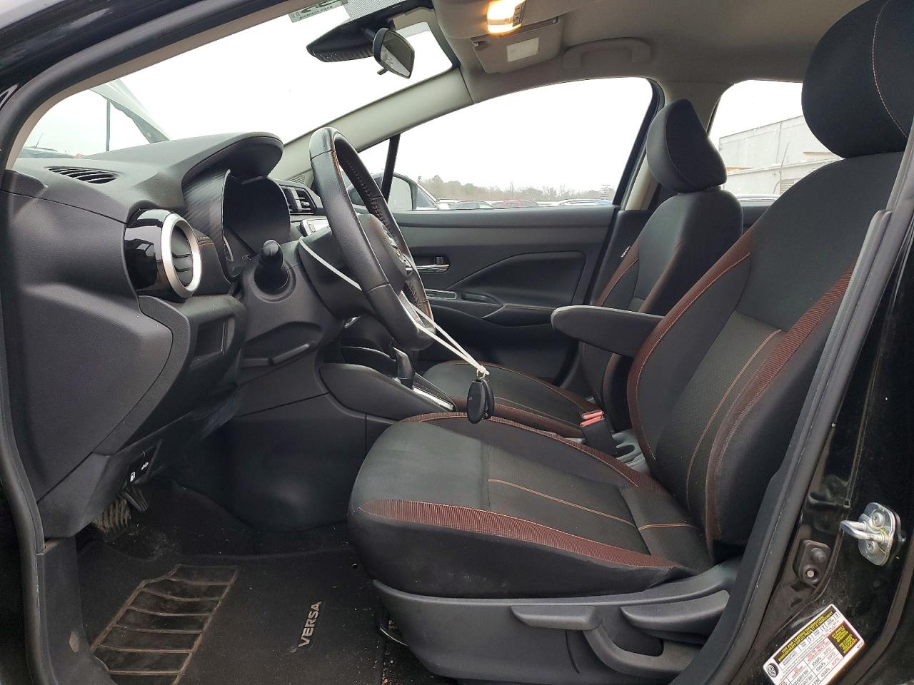 2020 NISSAN VERSA SR photo 7