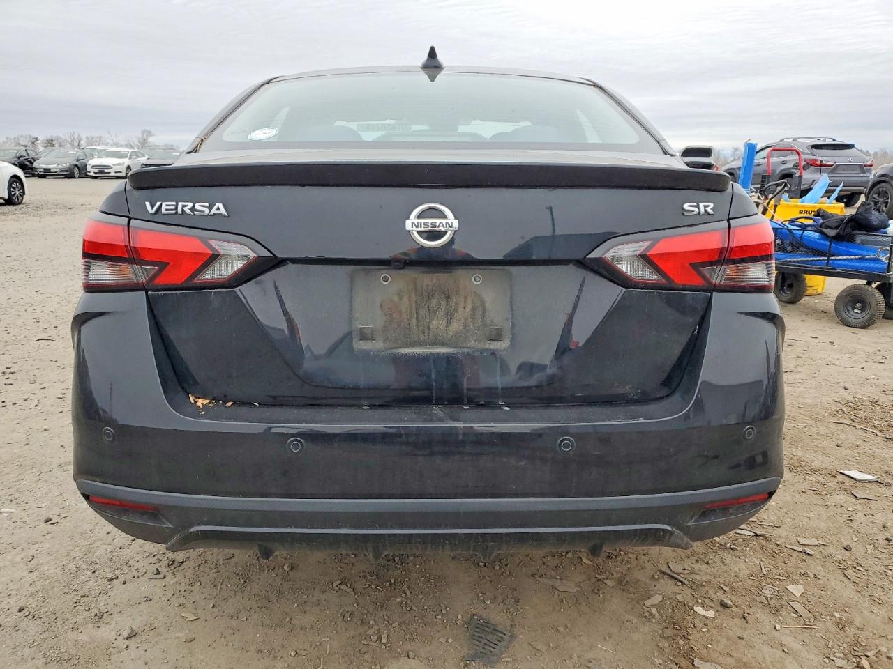 2020 NISSAN VERSA SR photo 6