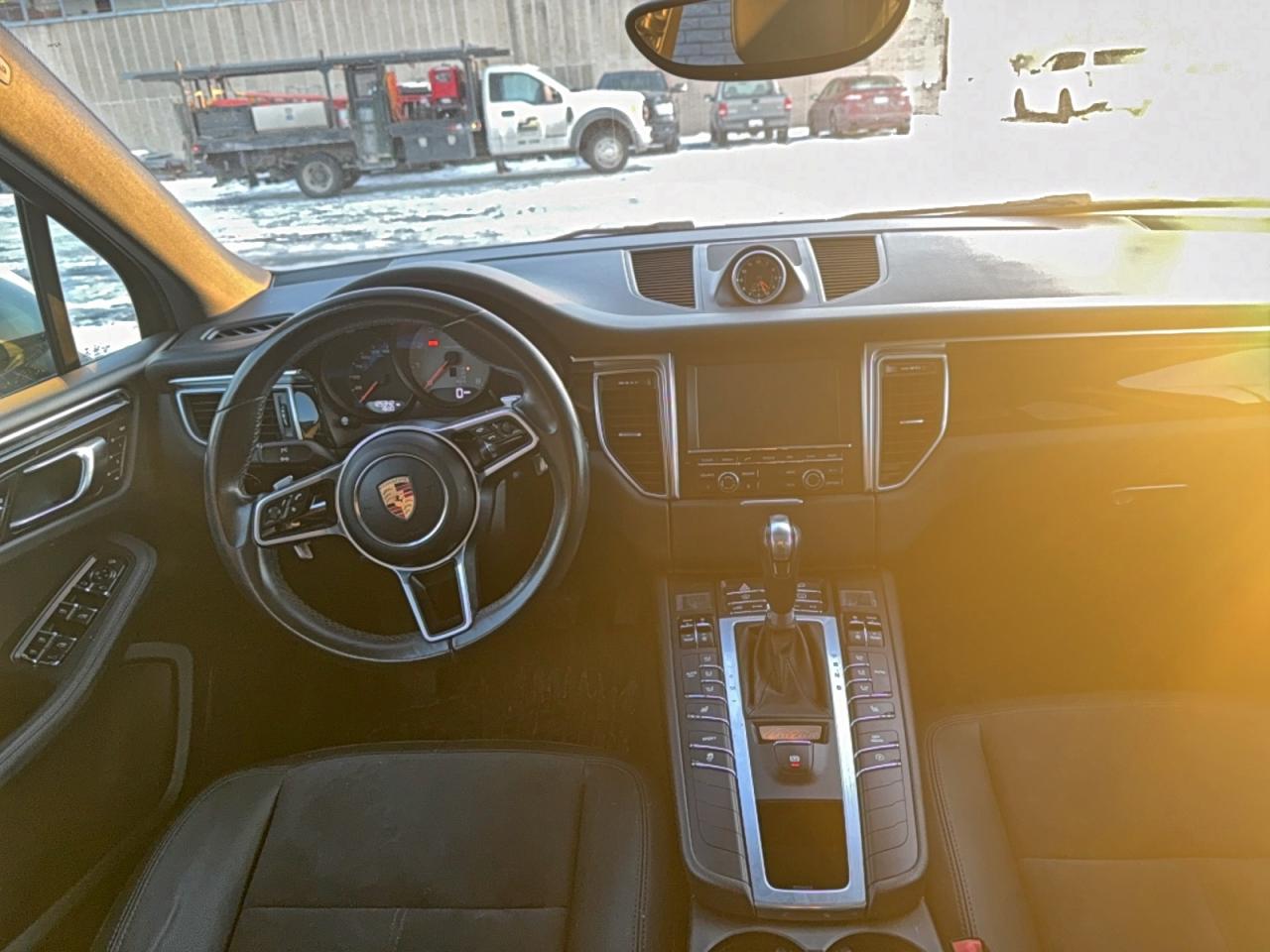 2016 PORSCHE MACAN S photo 9