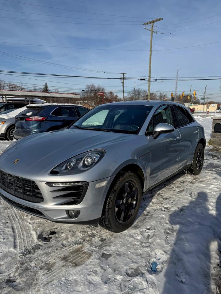 2016 PORSCHE MACAN S photo 2