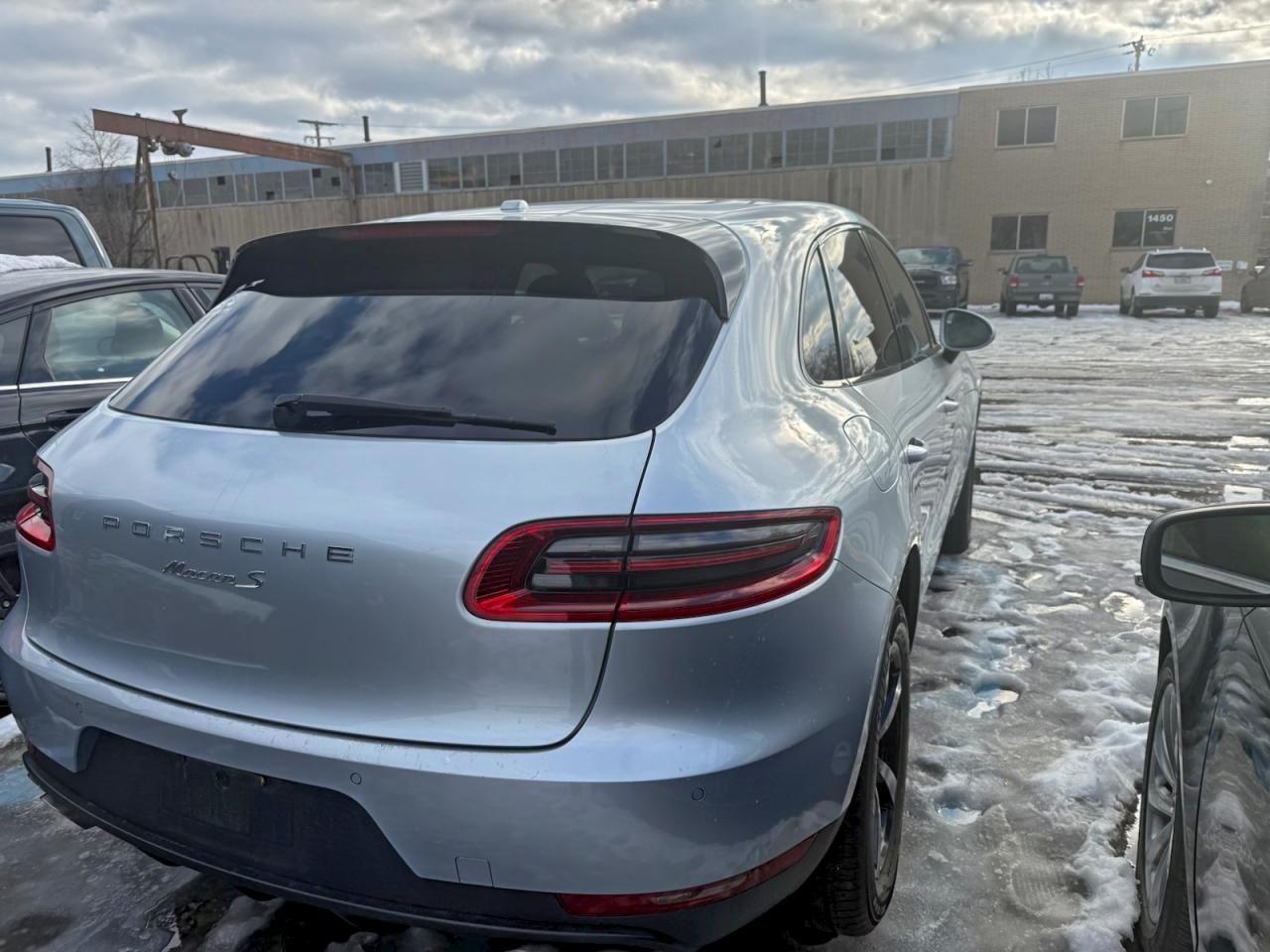 2016 PORSCHE MACAN S photo 4