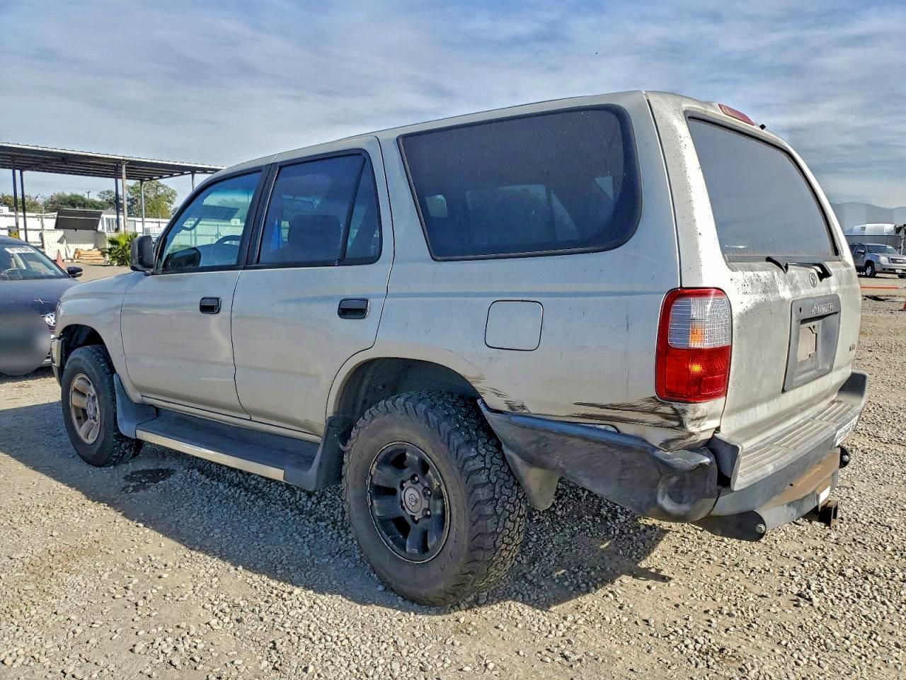 1998 TOYOTA 4RUNNER photo 2