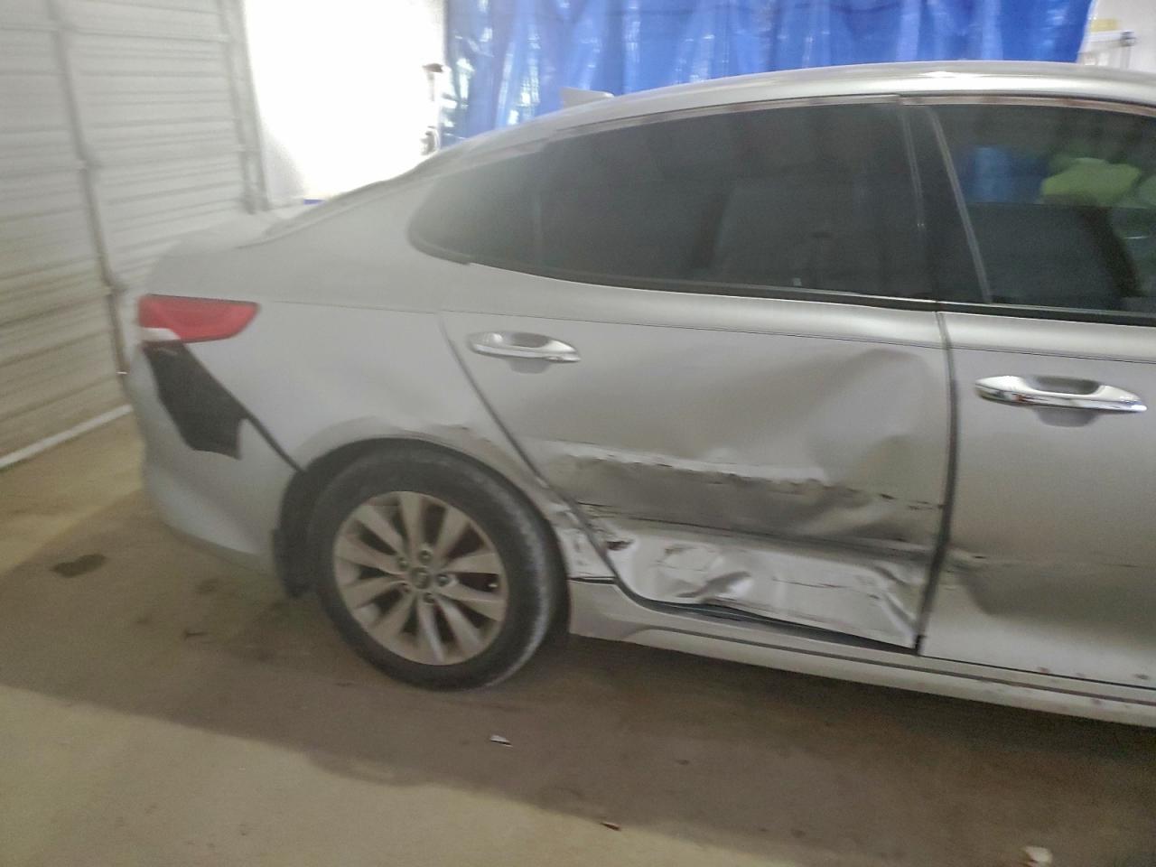 2016 KIA OPTIMA EX photo 10