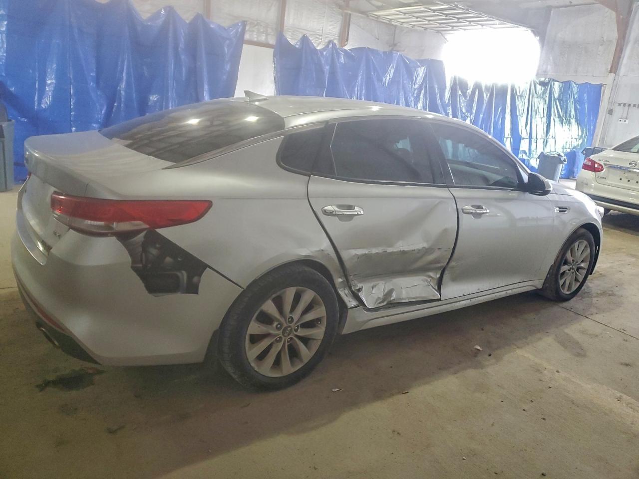 2016 KIA OPTIMA EX photo 3