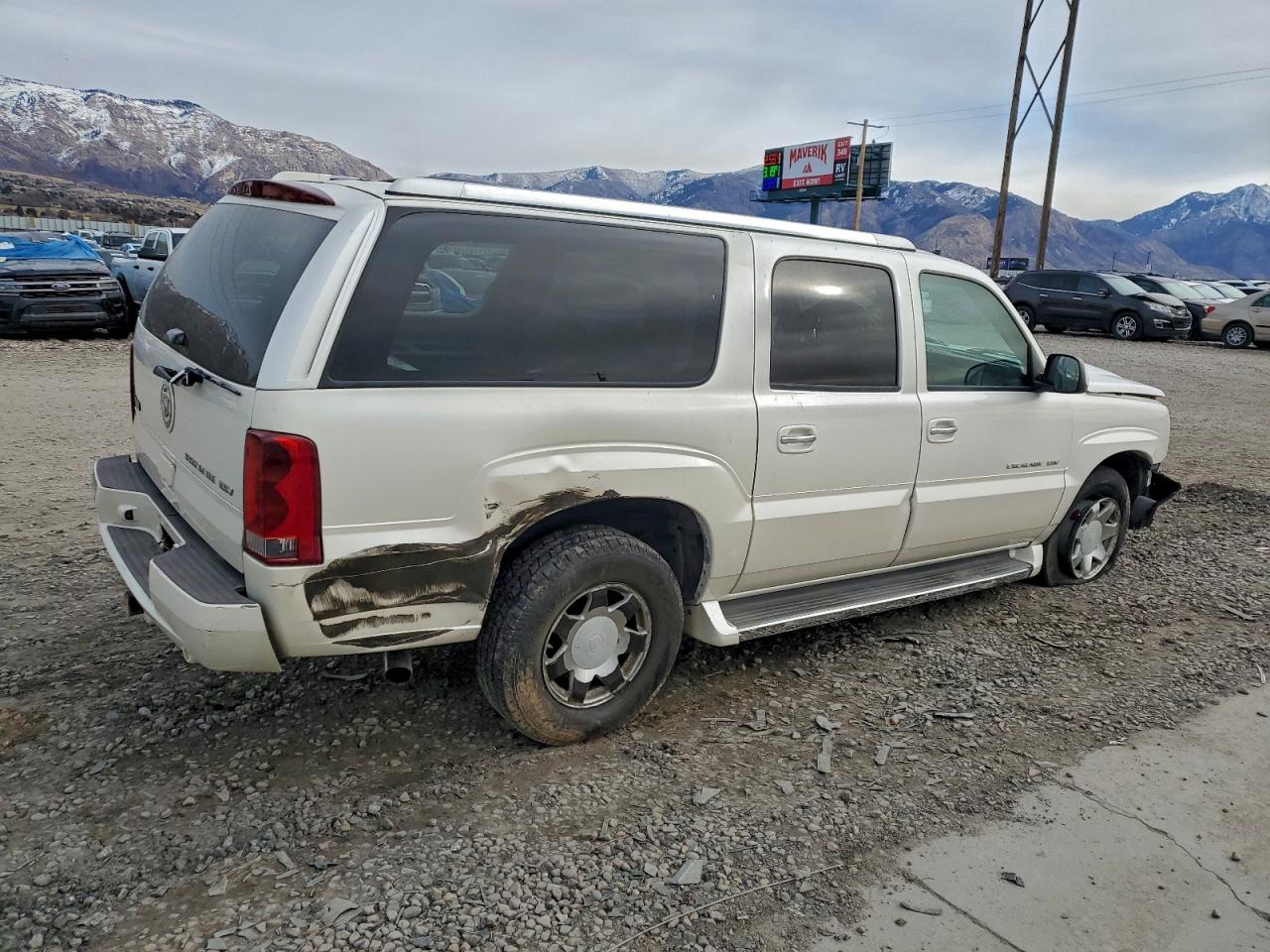 2005 CADILLAC ESCALADE ESV photo 5