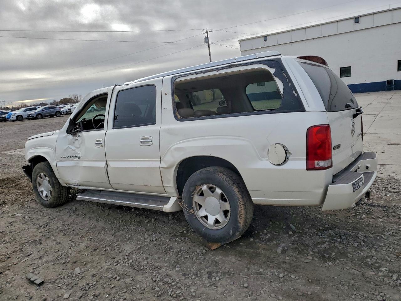 2005 CADILLAC ESCALADE ESV photo 3