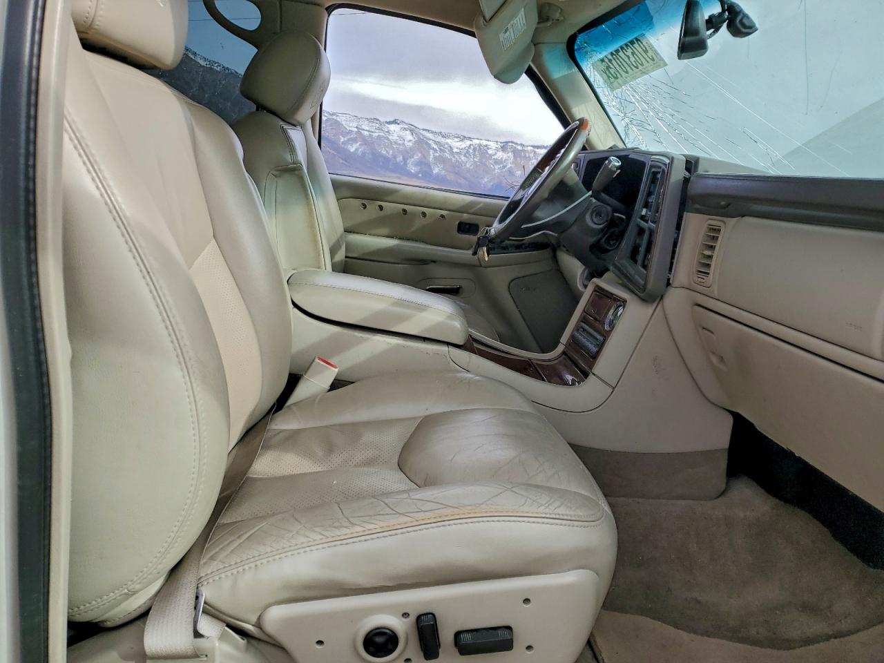 2005 CADILLAC ESCALADE ESV photo 13