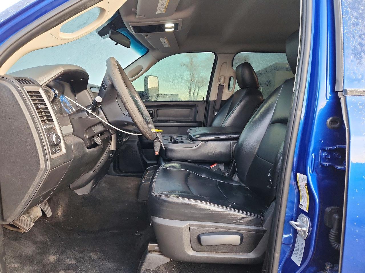 2017 RAM 1500 ST photo 7