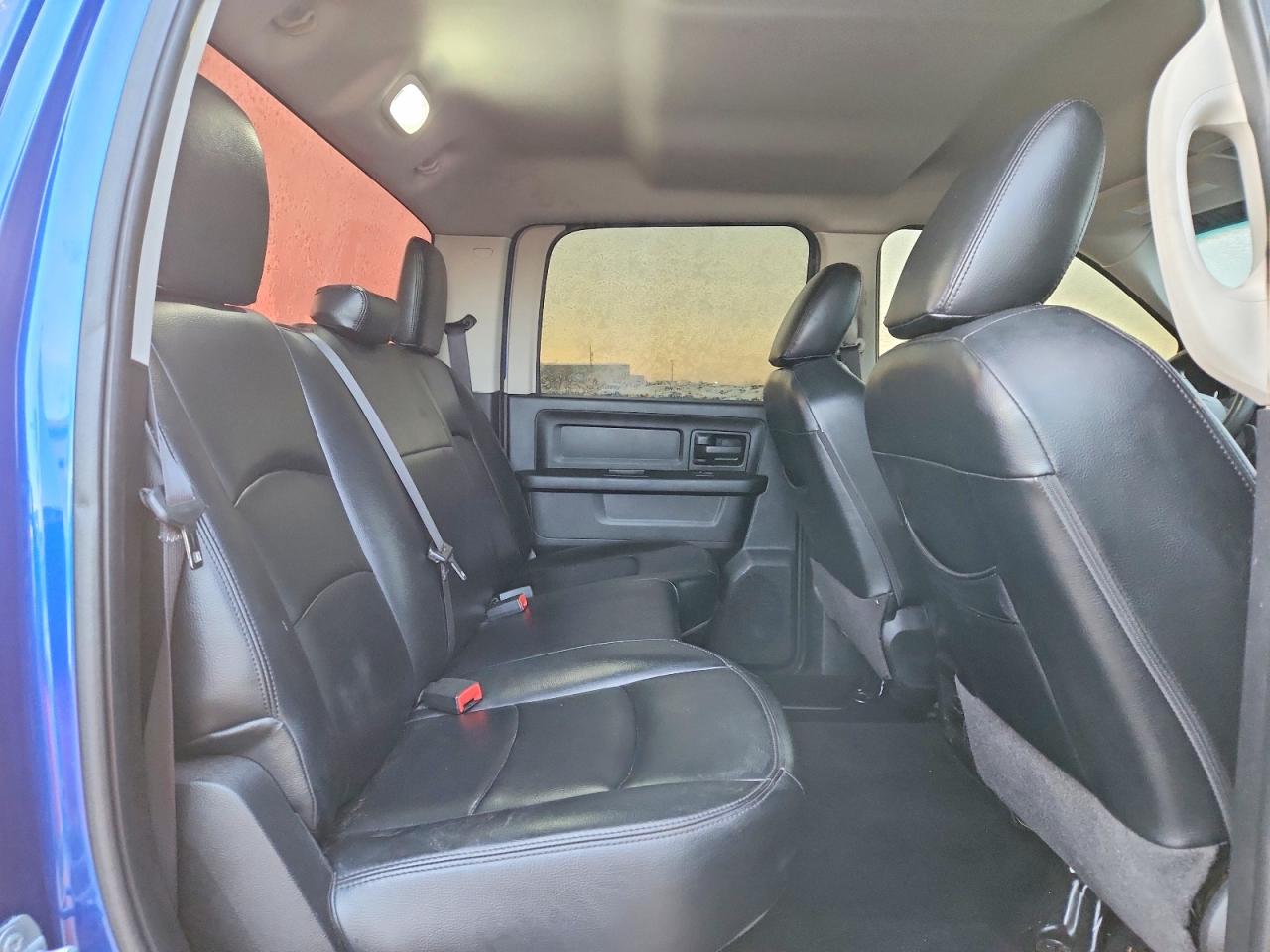 2017 RAM 1500 ST photo 10