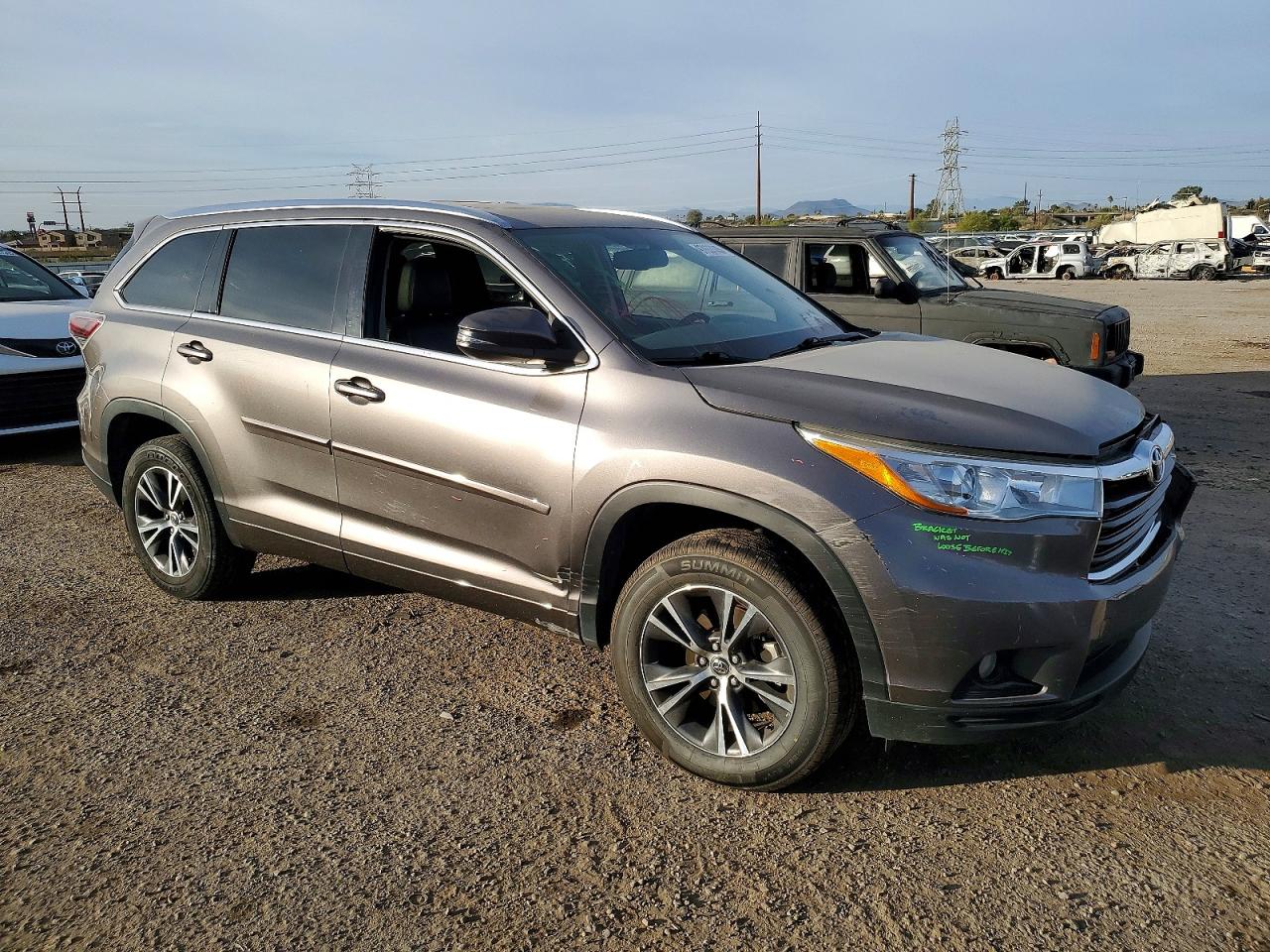 2016 TOYOTA HIGHLANDER XLE photo 4