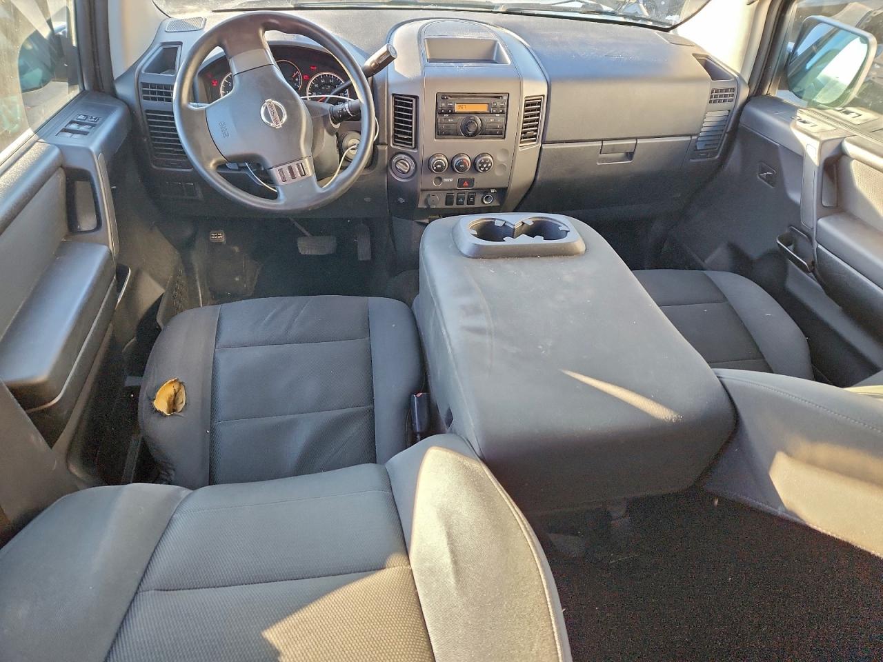 2011 NISSAN TITAN S photo 8