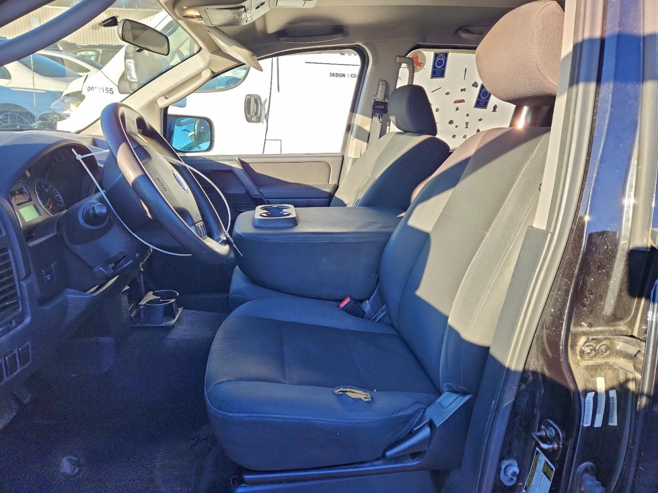 2011 NISSAN TITAN S photo 7