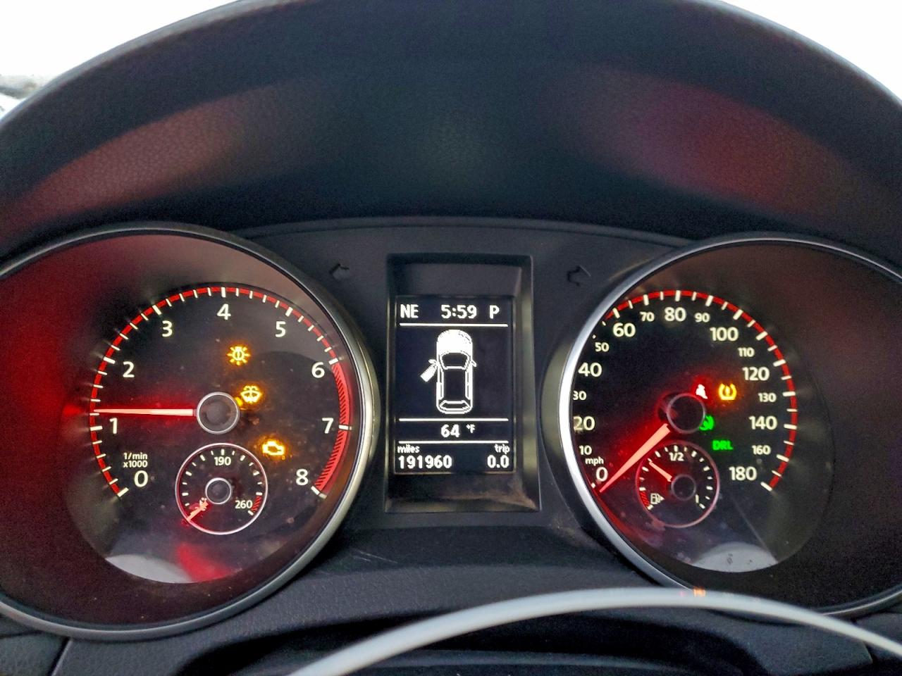 2011 VOLKSWAGEN GTI photo 25
