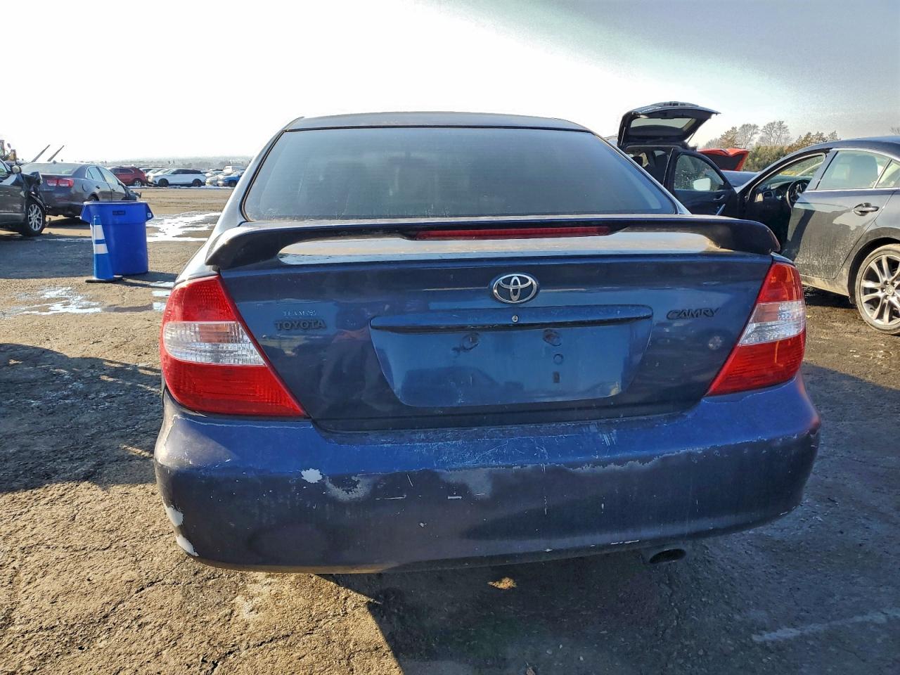 2003 TOYOTA CAMRY LE photo 6