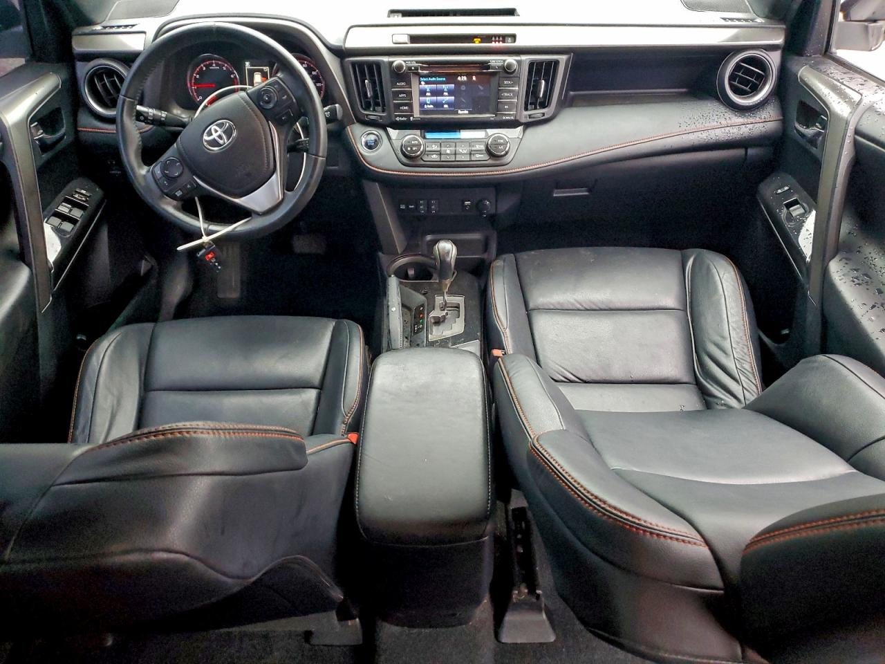 2017 TOYOTA RAV4 SE photo 8