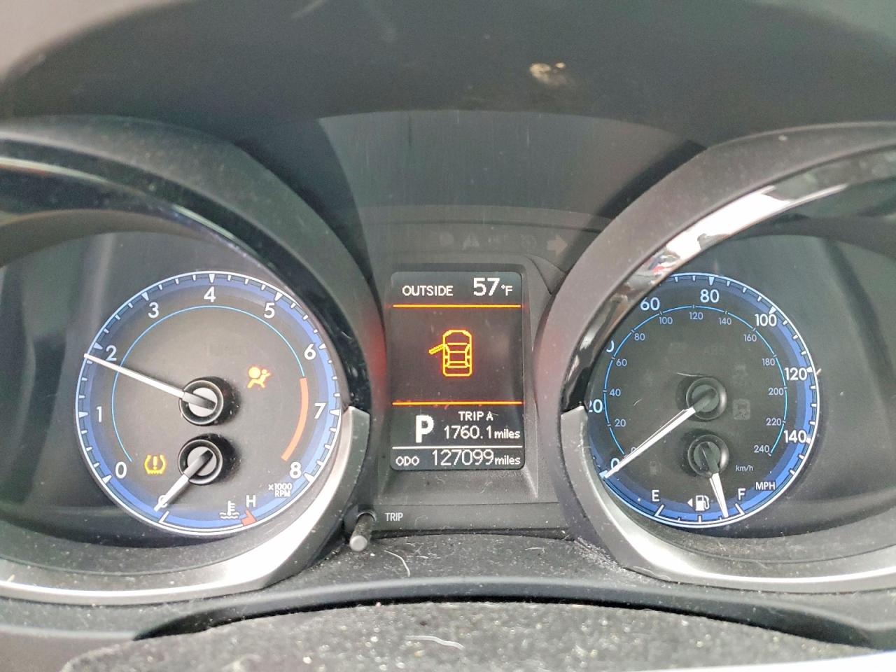 2015 TOYOTA COROLLA L photo 17