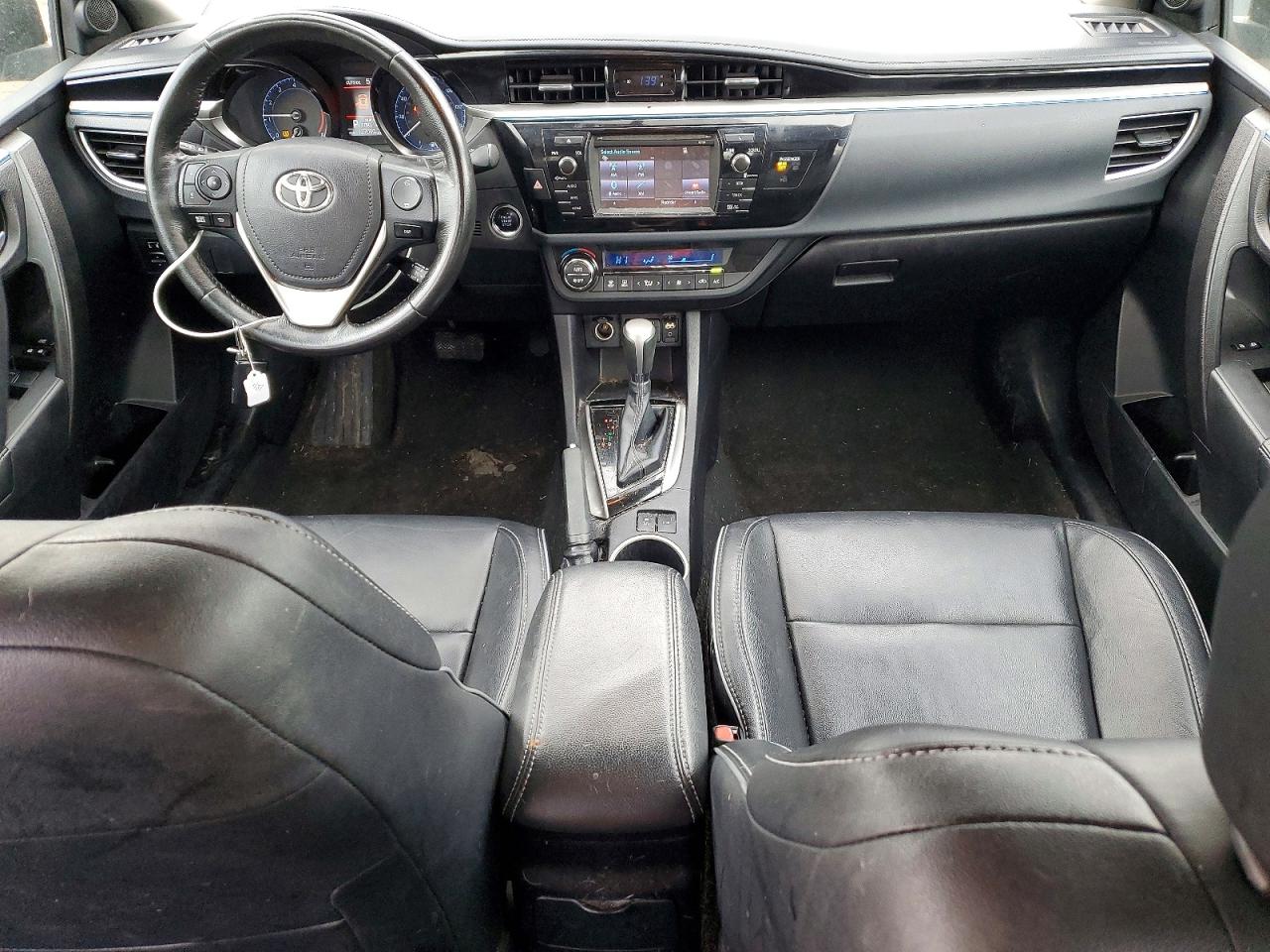 2015 TOYOTA COROLLA L photo 15