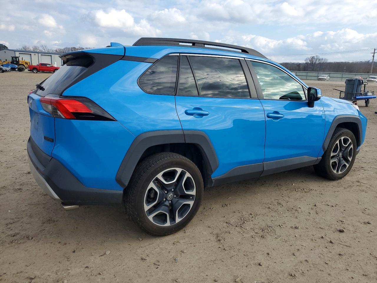 2021 TOYOTA RAV4 ADVENTURE photo 3