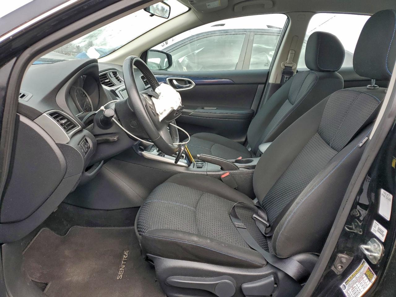 2019 NISSAN SENTRA S photo 7