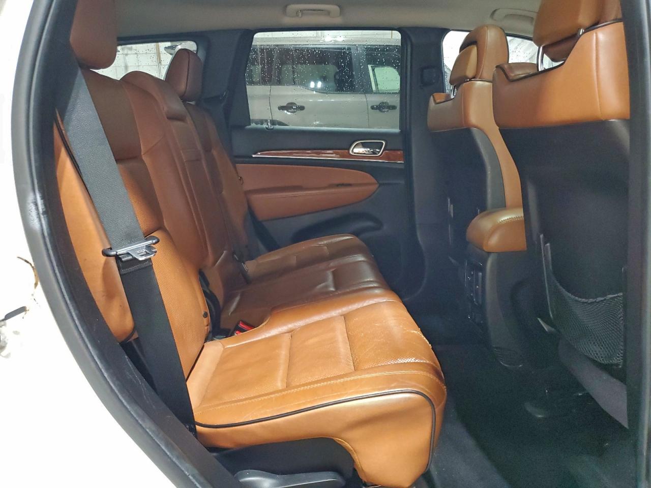 2012 JEEP GRAND CHEROKEE OVERLAND photo 11