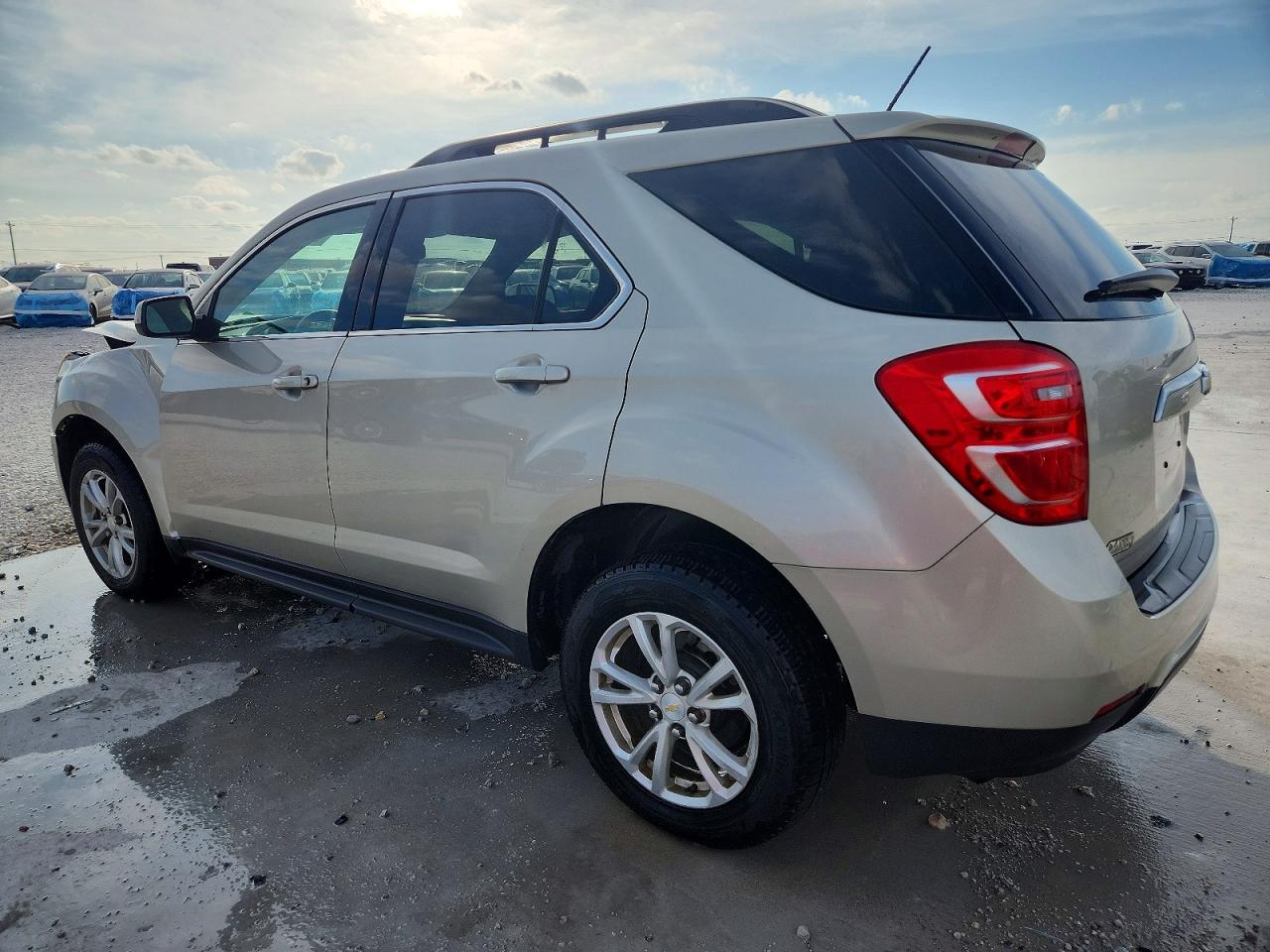 2016 CHEVROLET EQUINOX LT photo 2