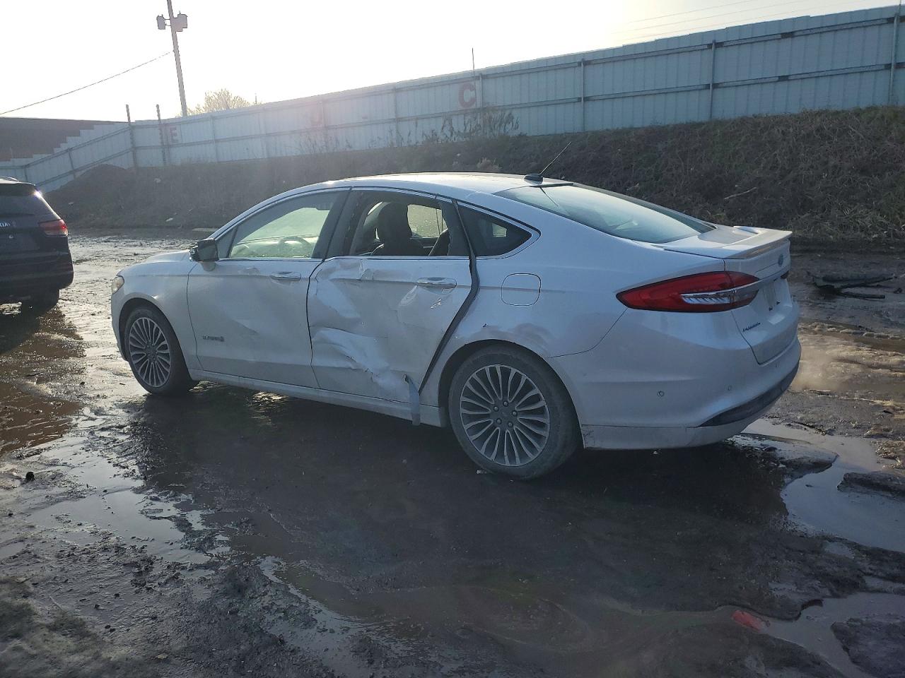 2018 FORD FUSION TITANIUM/PLATINUM HEV photo 2