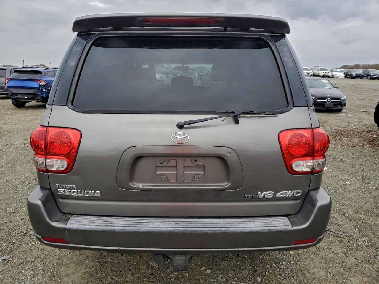 2005 TOYOTA SEQUOIA LIMITED photo 6
